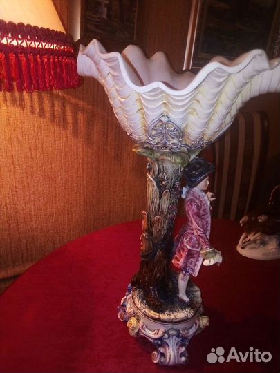 Старинная ваза для фрукт