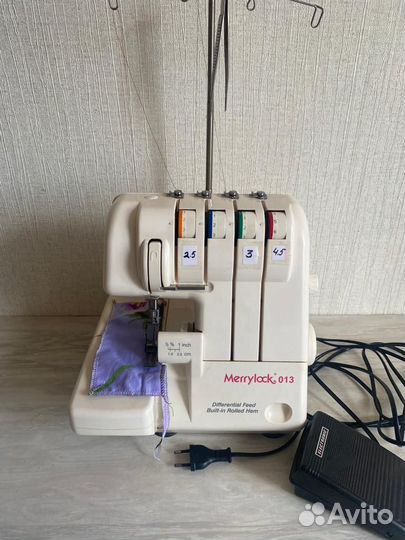 Швейная машина оверлок