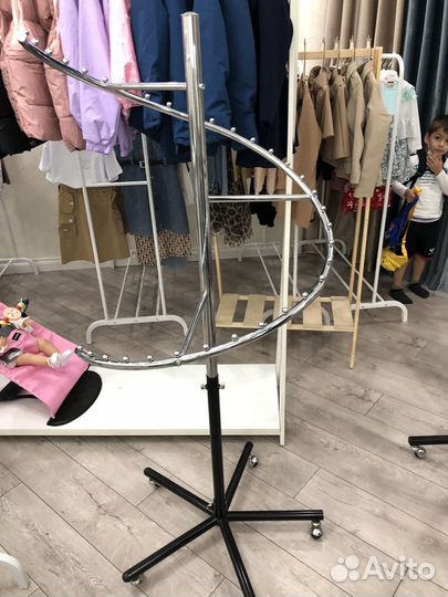 Вешалка для одежды напольная