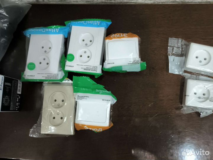 Розетки и выключатели новые
