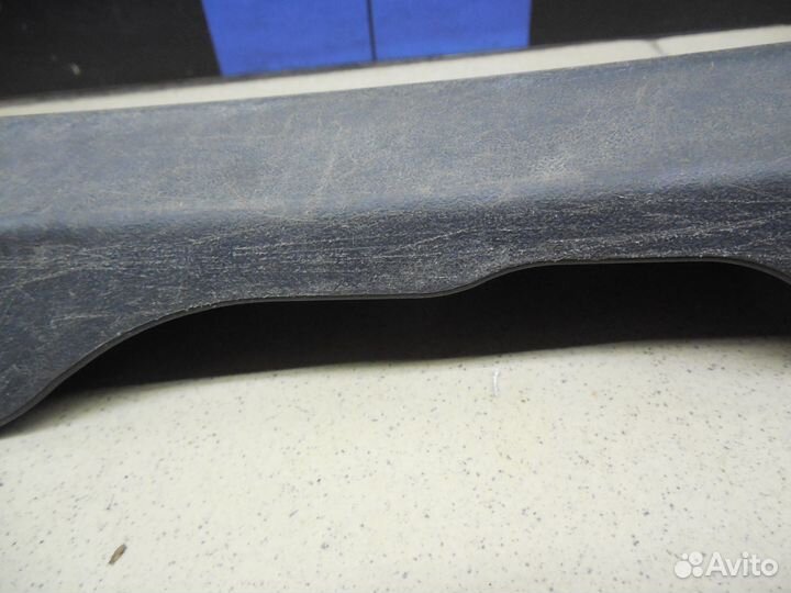 Накладка порога (внутренняя) Auris (E15) 2006-2012