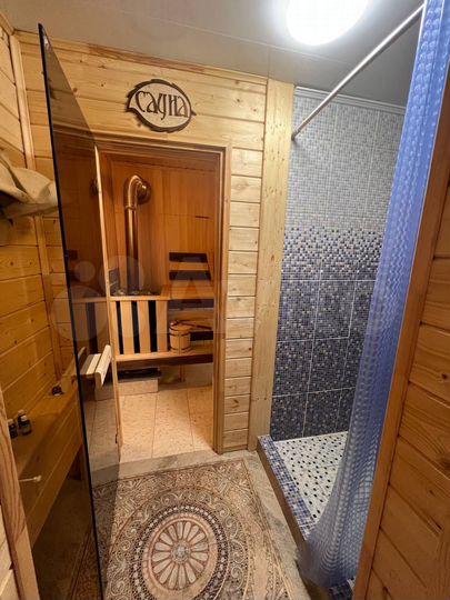 Коттедж 238 м² на участке 10 сот.