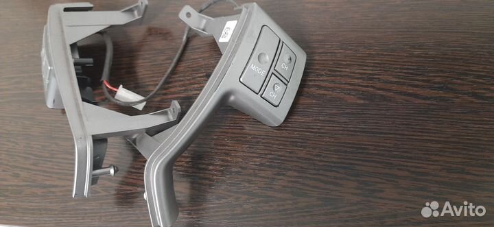 Кнопки управления мультимедиа Geely Emgrand ec7