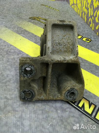 Опора двигателя передняя Шевроле Эпика X20D1 МКПП