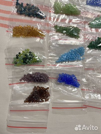 Бусины 2 мм