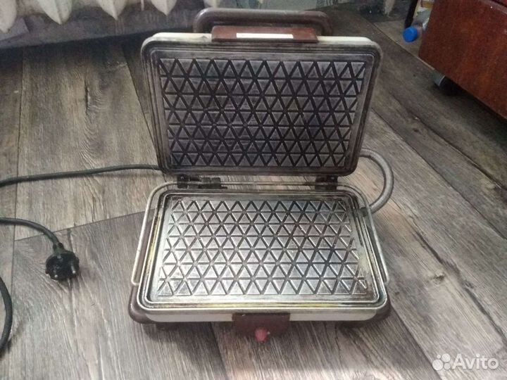 Вафельница СССР электрическая