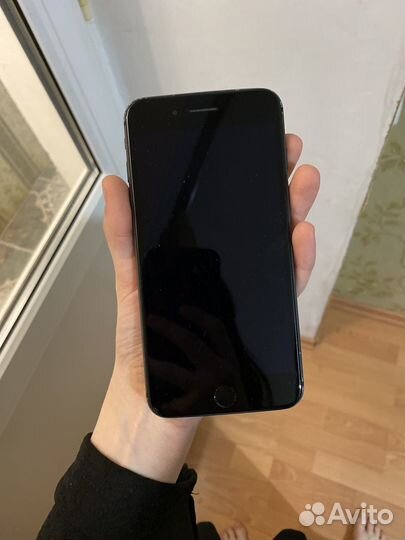 iPhone 8 Plus, 64 ГБ