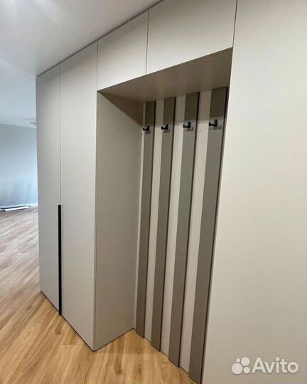 Шкаф распашной