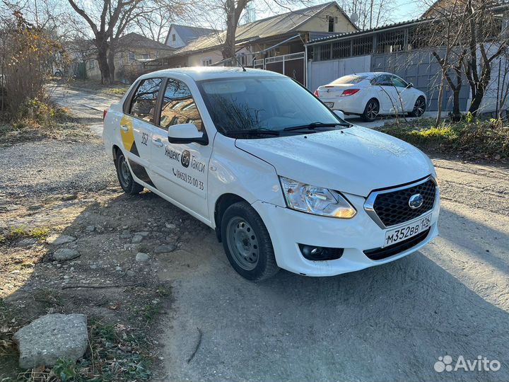 Водитель Яндекс такси