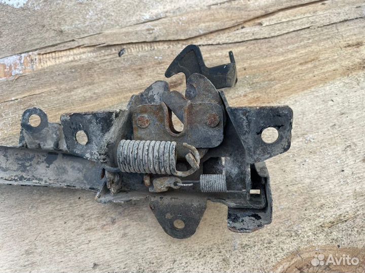 Церато 1 замок капота