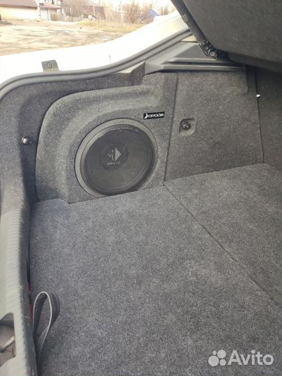 Автомобильный сабвуфер Helix K12W