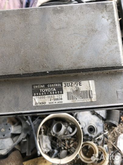 Компьютер двигателя на Лексус LS430