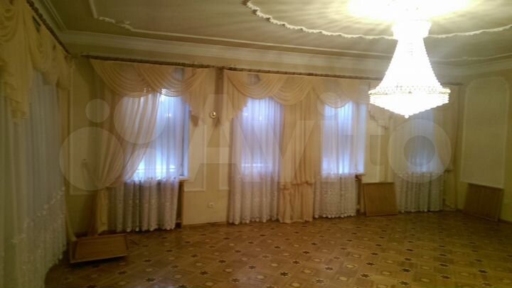 Дом 246,6 м² на участке 6,86 га