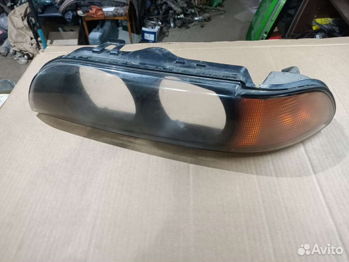 Стекло фары bmw e39. Дорест. Левое