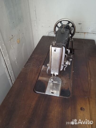 Швейная машинка