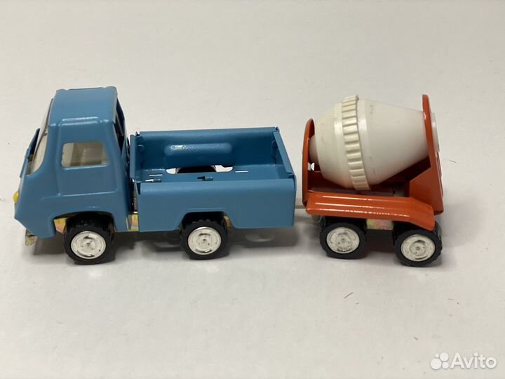 Игрушка машинка СССР бетономешалка