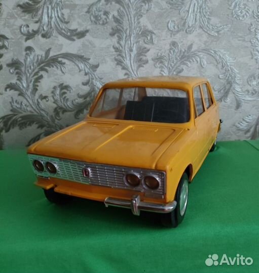 Игрушка СССР. Машина Лада жигули 2103 (большая) 43