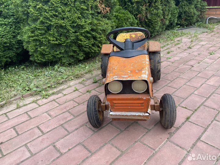 Детский Орленок педальный трактор