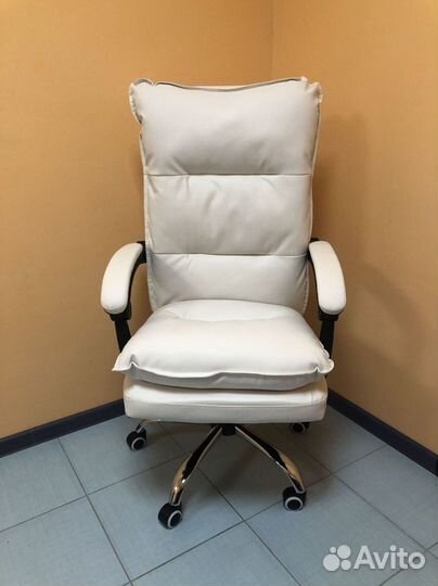Офисное кресло (геймерское). Кресло для директора