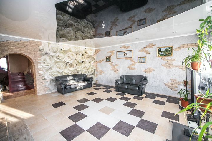 Дом 186 м² на участке 7 сот.