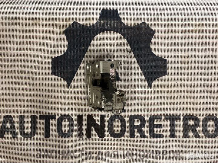 Замок двери задний правый Renault 8200928472