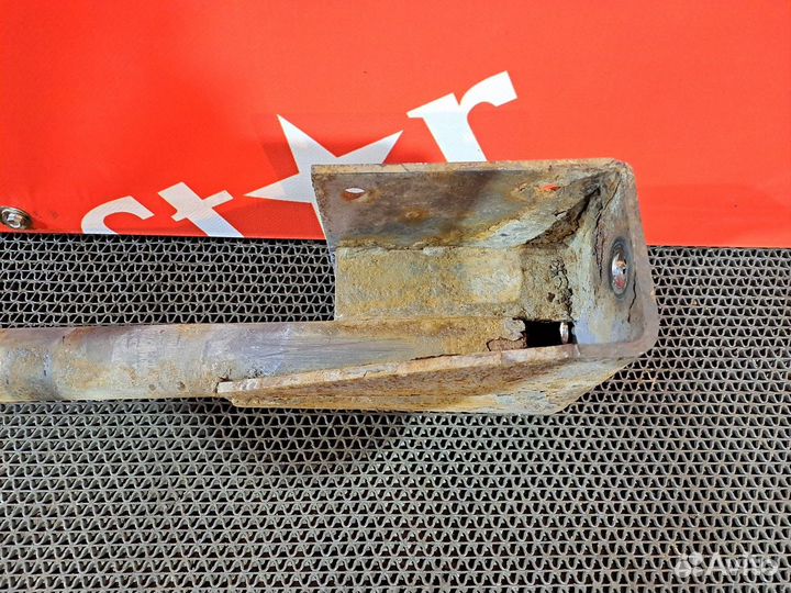 Кронштейн крыла заднего правого Daf XF105