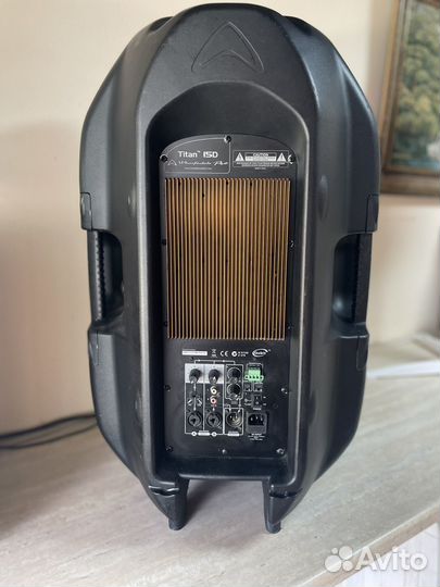 Колонка с встроенным усилителем