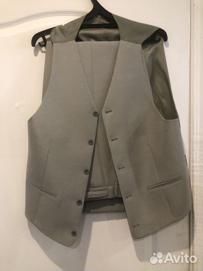 Костюм тройка размер 50-52