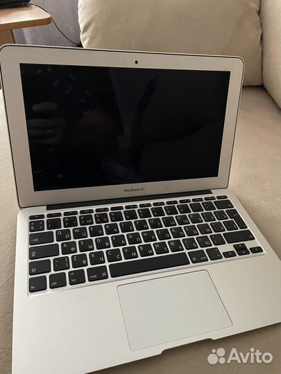 Apple macbook air 11 2010