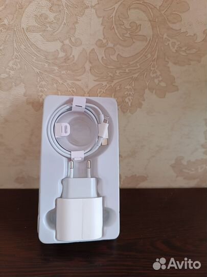 Блок быстрой зарядки iPhone