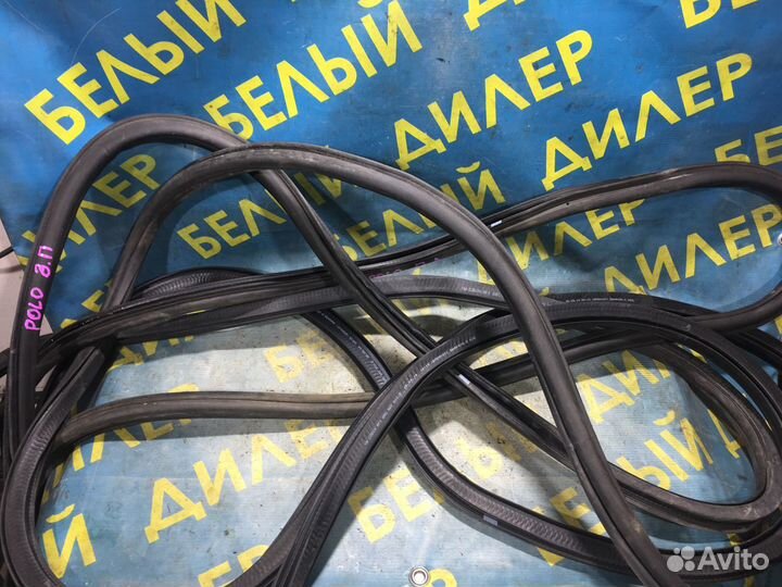 Уплотнитель двери Volkswagen Polo sed Rus