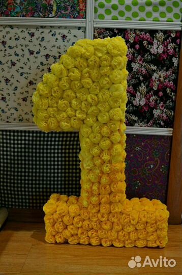 Цифры, буквы из цветов