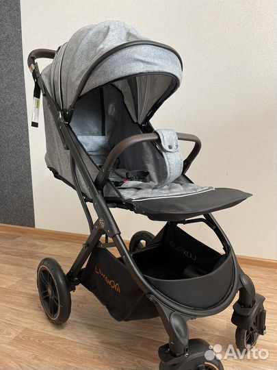 Новая прогулочная коляска luxmom