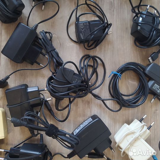 Зарядки для телефонов Nokia motorola samsung и др