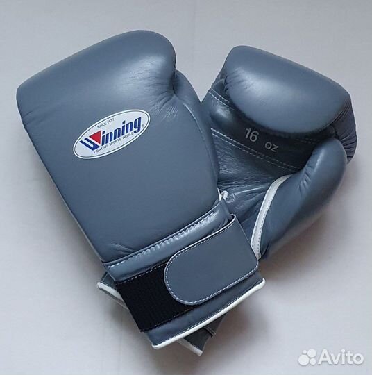 Боксерские перчатки Winning