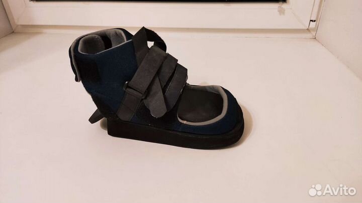 Ортопедический ботинок (разгрузка пятки) размер L