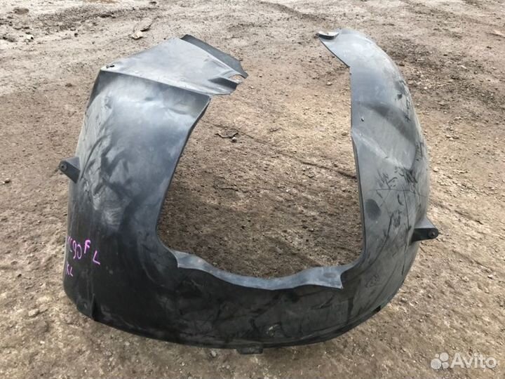 Подкрылок лев. перед. Volvo XC90