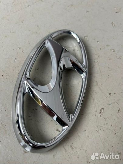 Эмблема Hyundai Solaris 1 2015