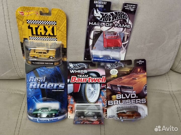 Hot Wheels 100 collectibles real riders