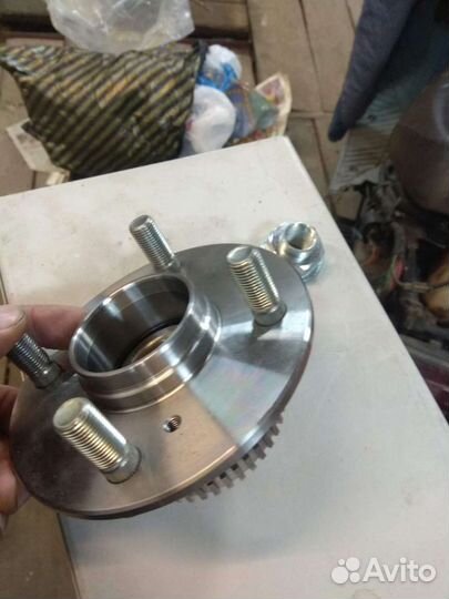 Ступица задняя Сузуки Suzuki Liana/Aerio Baleno