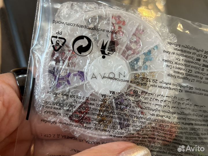 Стразы для маникюра, дизайна ногтей и кисть