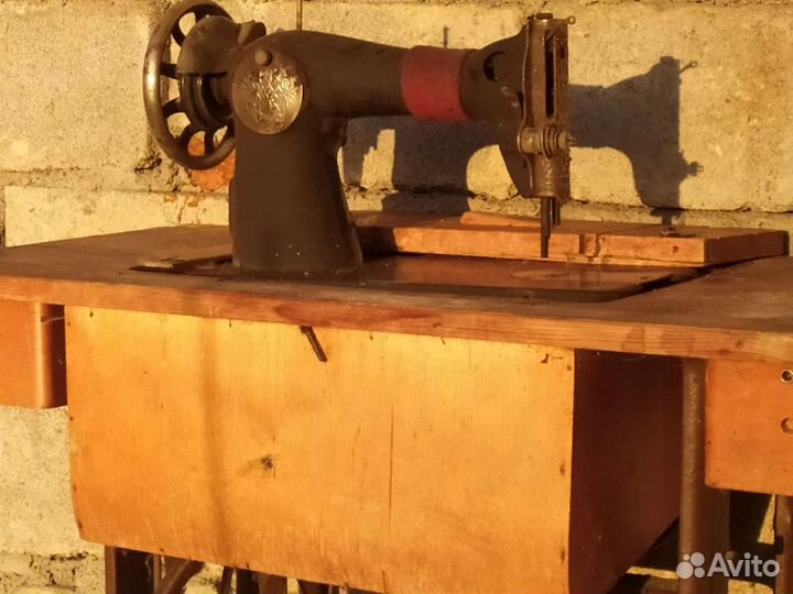 Швейная машинка