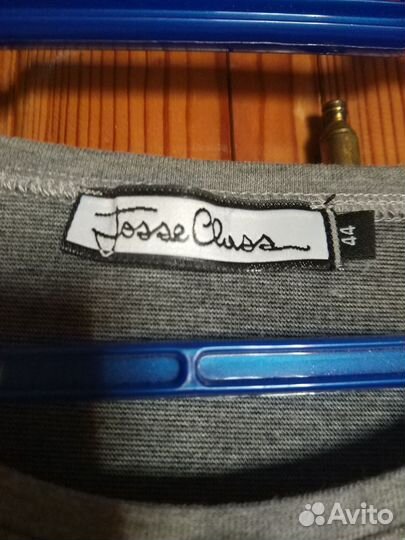 Костюм женский