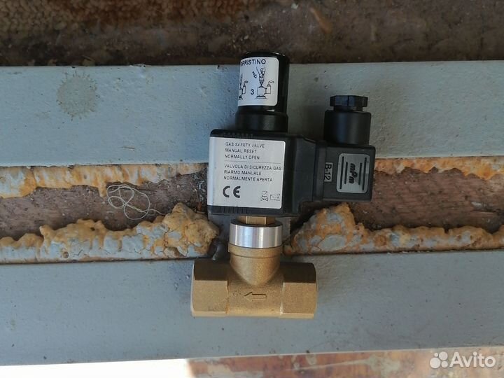 Газовый электро магнитный клапан