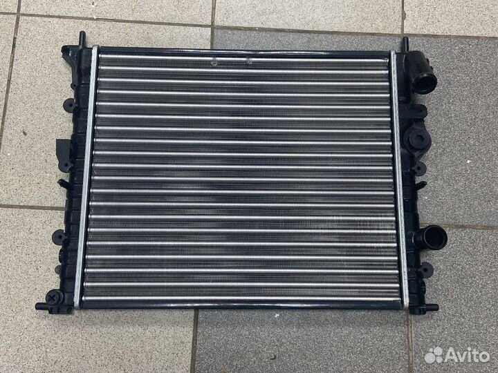 Радиатор охлаждения renault logan 1 размер 430*378