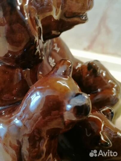 Медведица с медвежатами