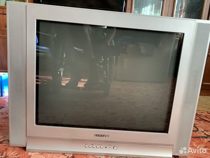 Телевизор samsung
