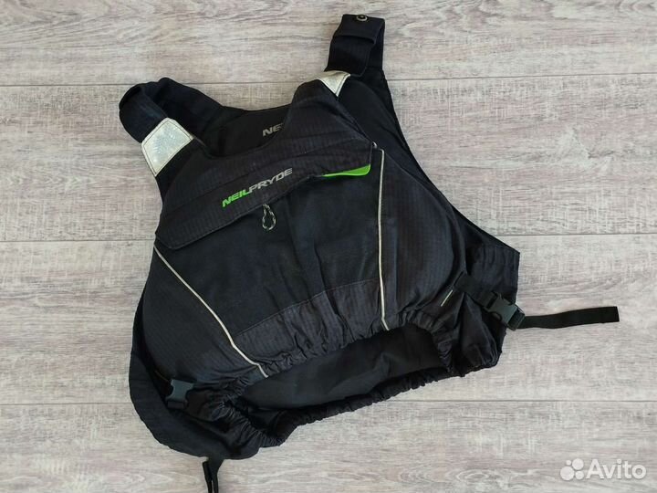 Жилет для водных видов спорта