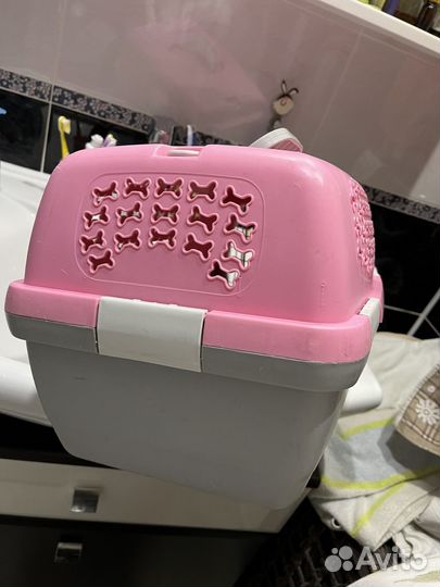 Переноска для кошек и маленьких собак