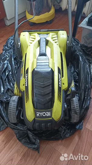 Продам газонокосилку электрическую